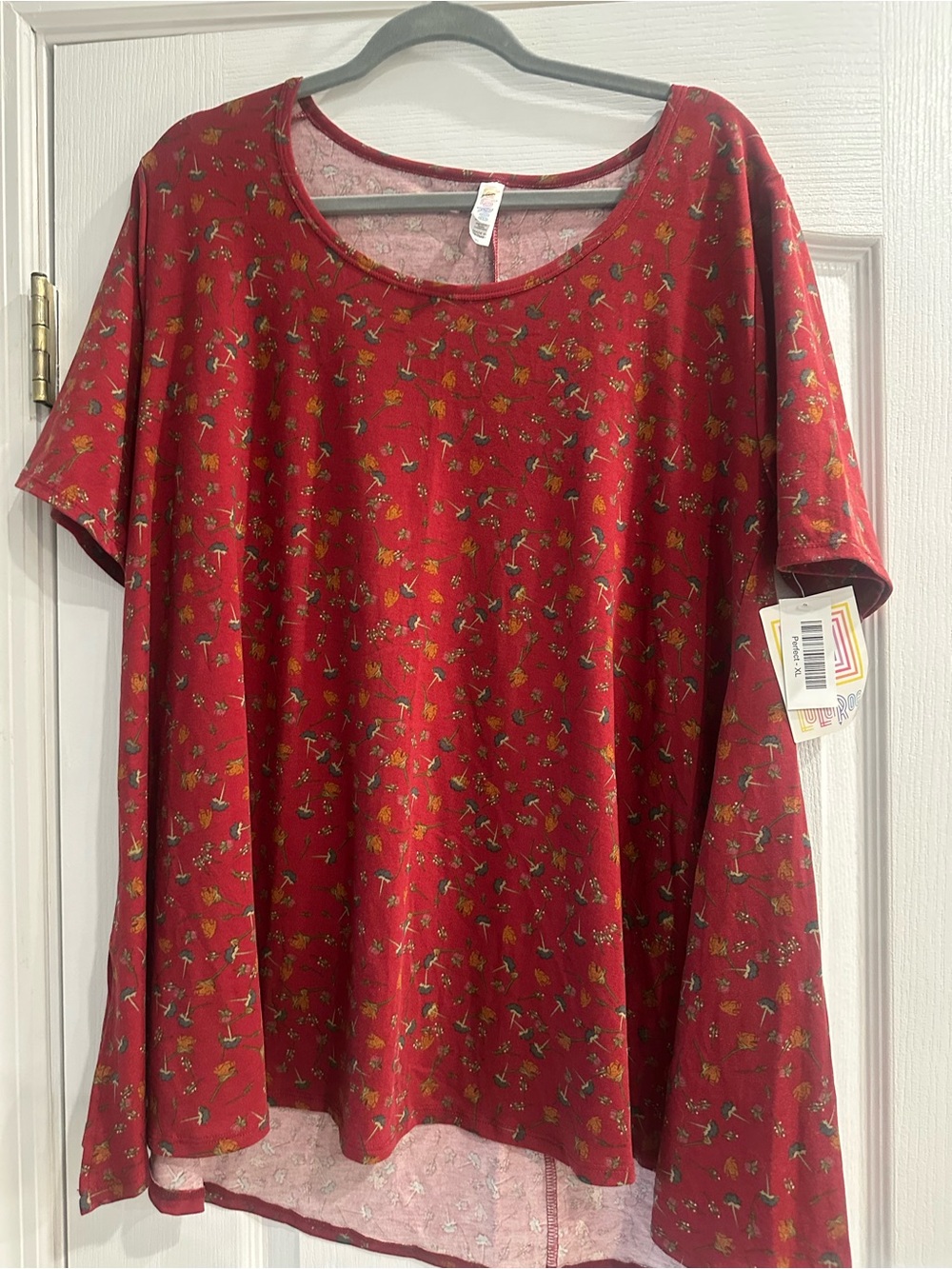 LuLaRoe Red Short-Sleeve Floral Scoop Neck Top